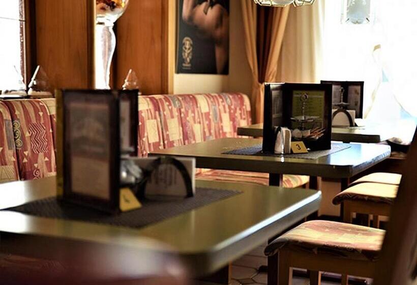 فندق Conditorei Cafe Baier