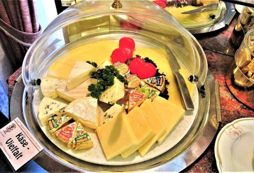 فندق Conditorei Cafe Baier