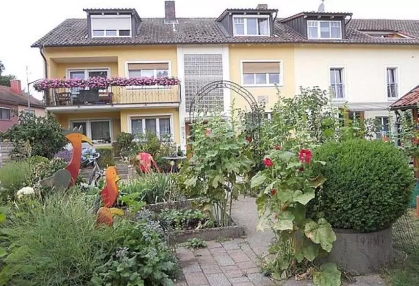 ホテル Ferienbauernhof Storchenhäusle