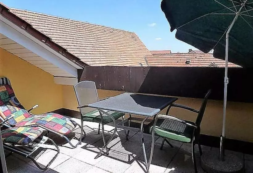 ホテル Ferienbauernhof Storchenhäusle