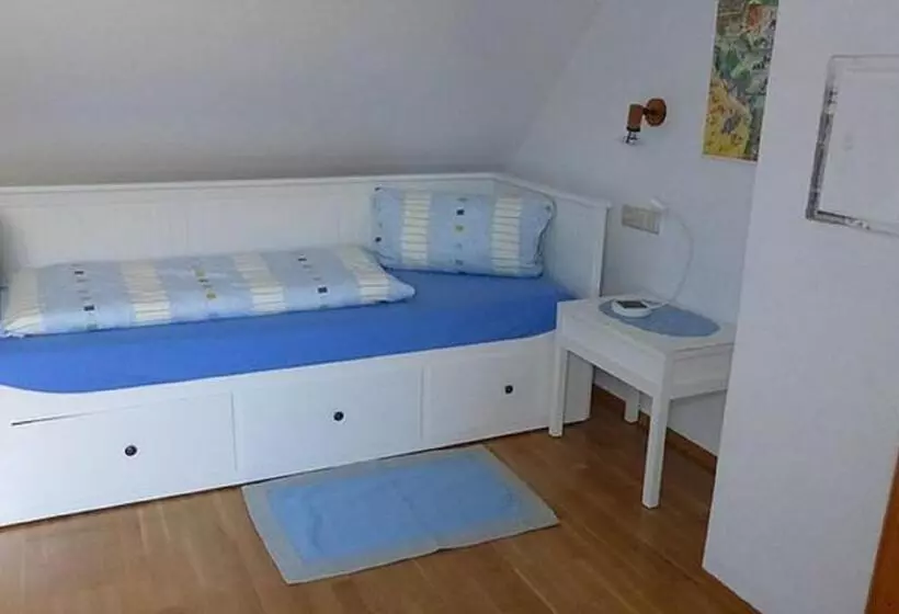 ホテル Ferienbauernhof Storchenhäusle