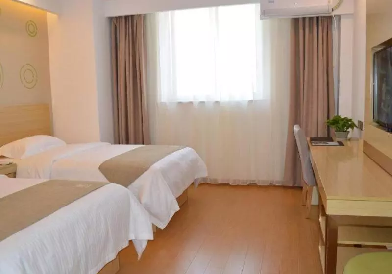 Hotelli Greentree Inn Huaian Xuyi Royal Garden Express