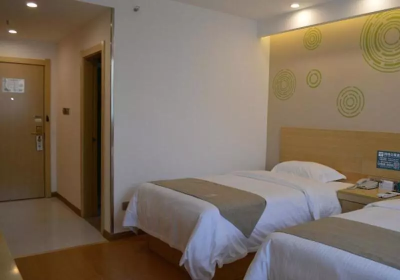 Hotelli Greentree Inn Huaian Xuyi Royal Garden Express