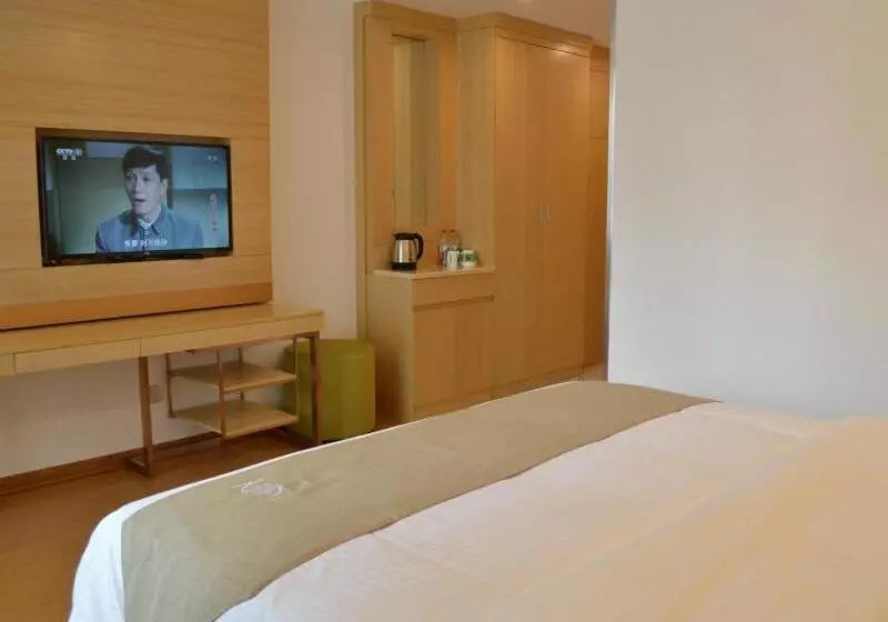 Hotelli Greentree Inn Huaian Xuyi Royal Garden Express