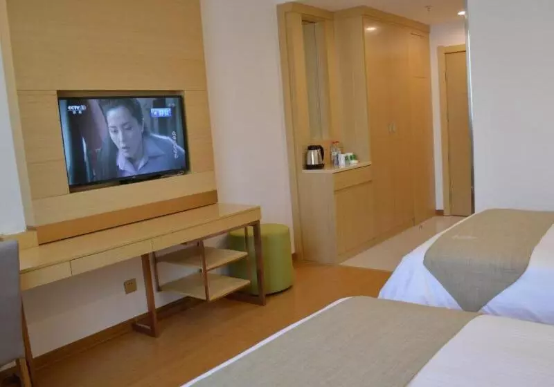 Hotelli Greentree Inn Huaian Xuyi Royal Garden Express