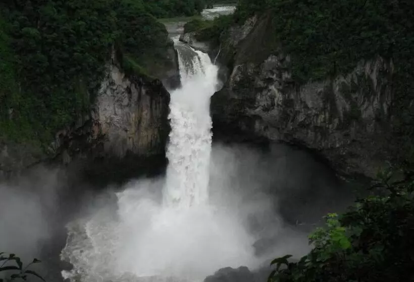 Hotelli Hostal La Casa De Rodrigo