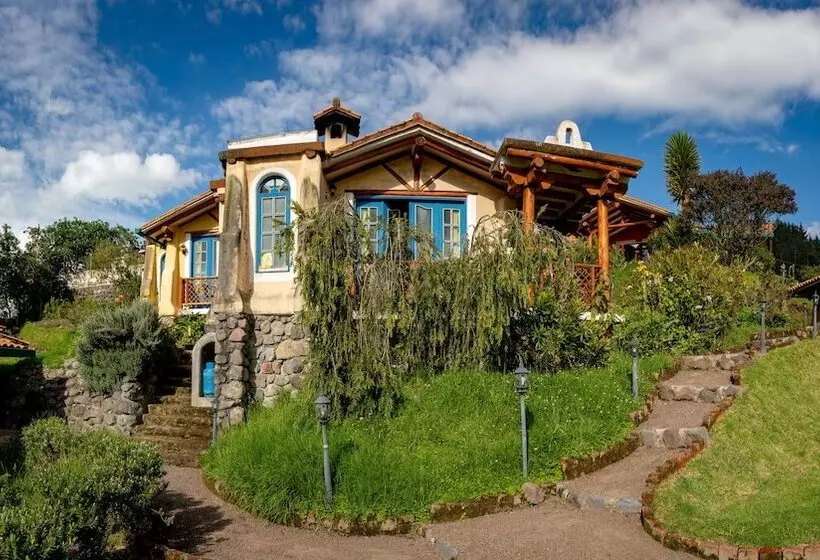 Hotelli Llullu Llama Mountain Lodge