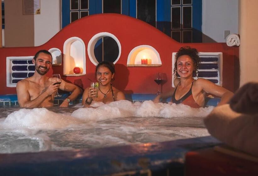 فندق Llullu Llama Mountain Lodge