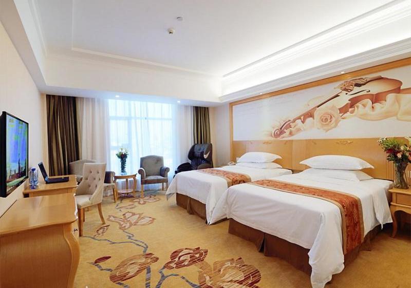 Vienna Hotel Hunan Yongzhou Lengshuitan District Government Square