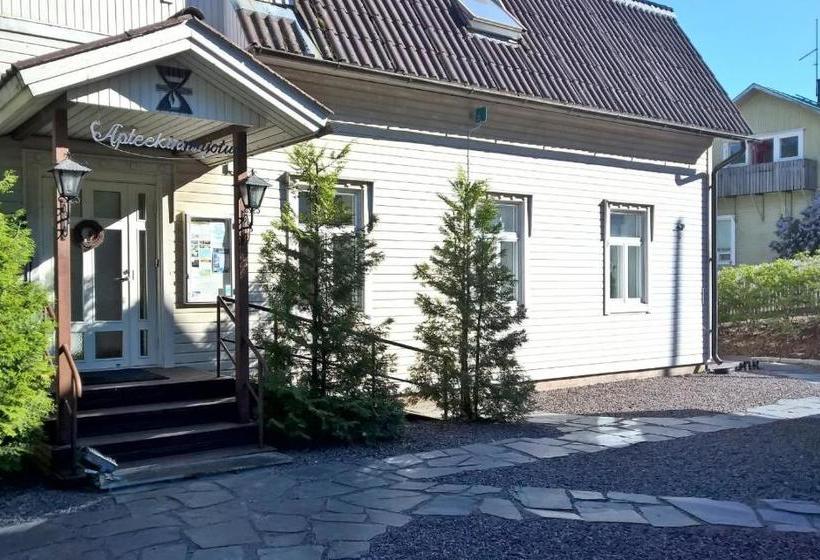 酒店 Vääksyn Apteekinmajoitus