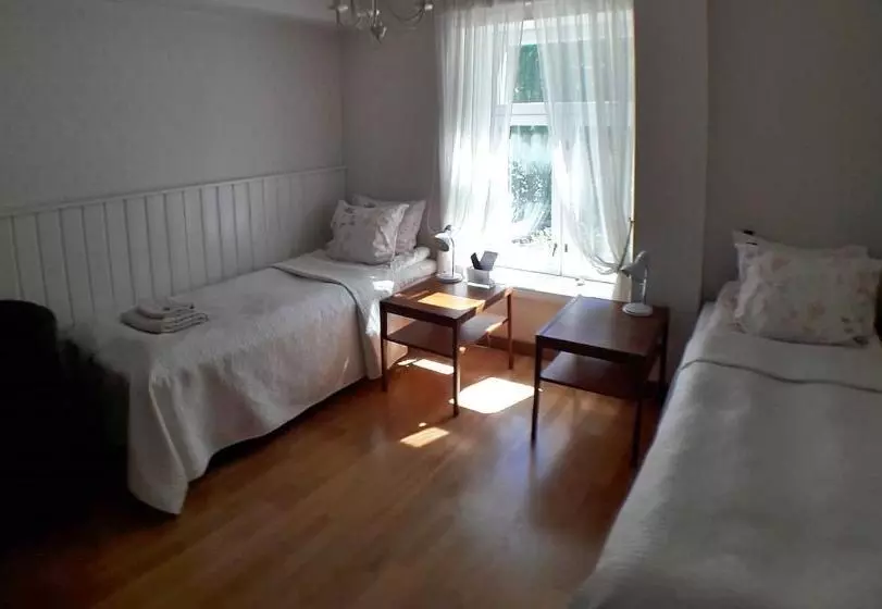 ホテル Vääksyn Apteekinmajoitus