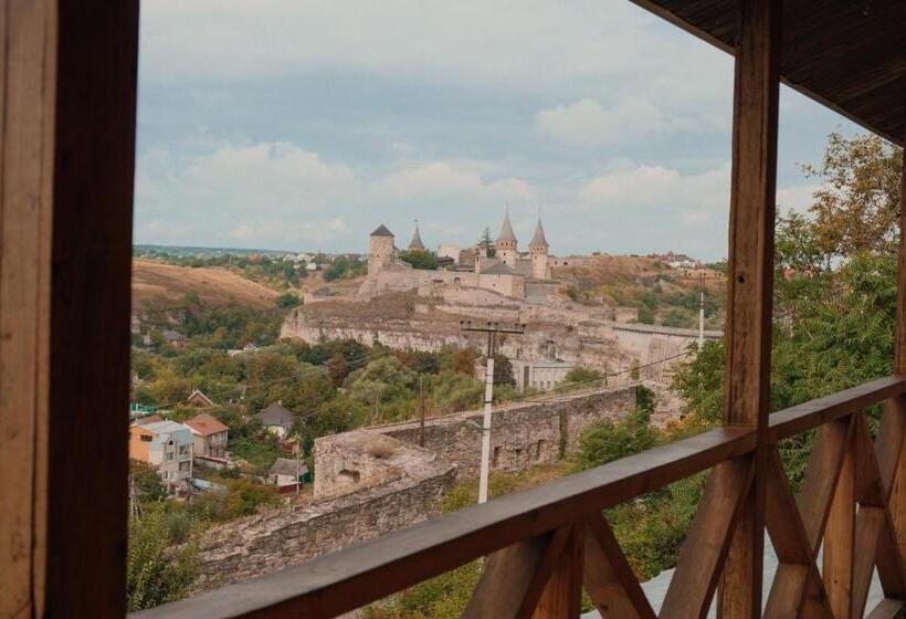 Pensão будинок з видом на стару фортецю