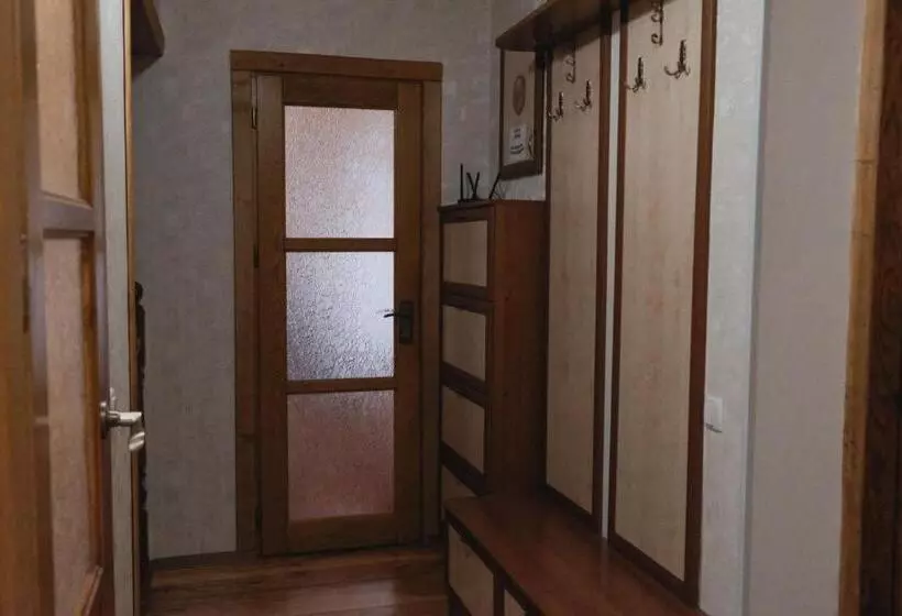 Majatalo будинок з видом на стару фортецю