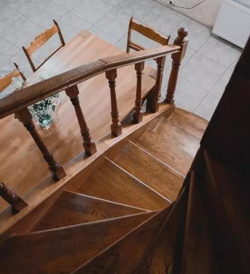 Majatalo будинок з видом на стару фортецю