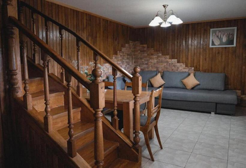 Pensão будинок з видом на стару фортецю