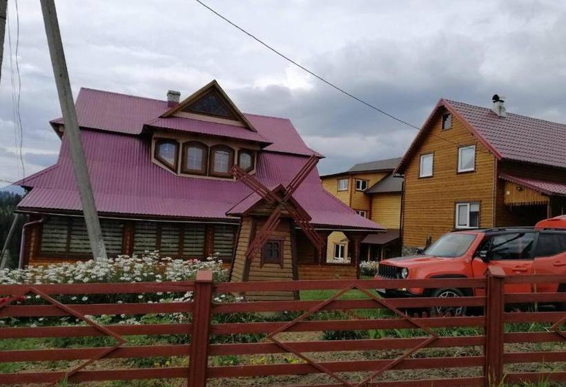 ペンション Marichka