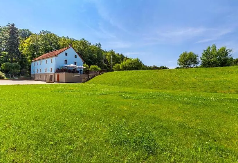 Majatalo Penzion Bačalský Mlýn