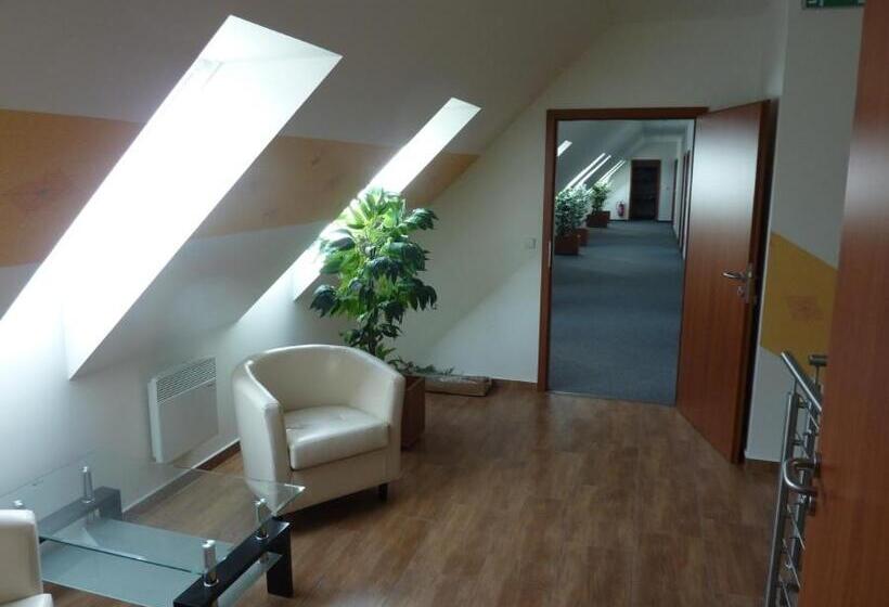 Sport Relax Hotel Na Kopečku