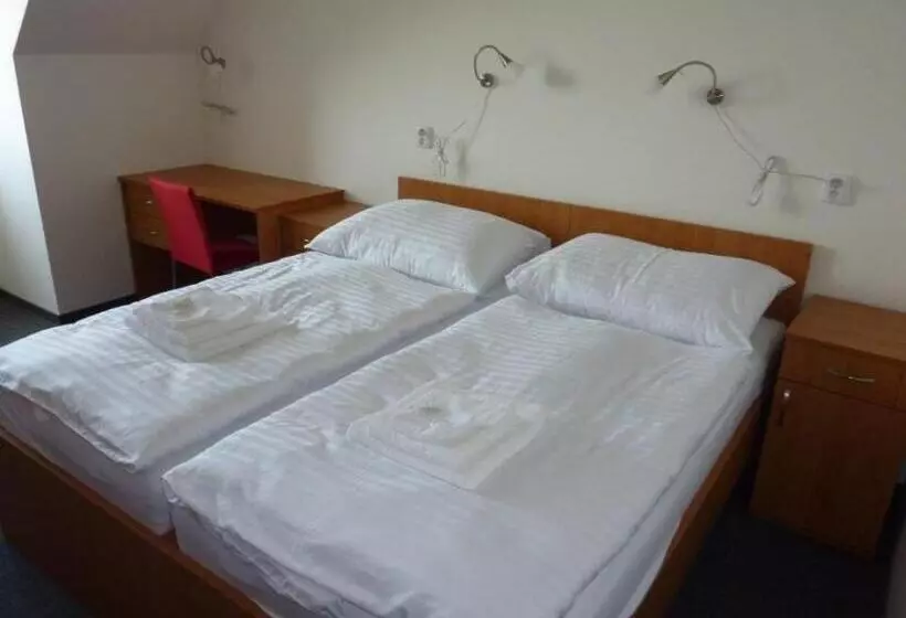 Sport Relax Hotel Na Kopečku