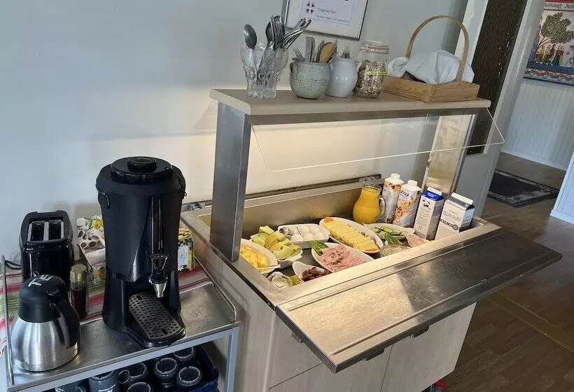 ユースホステル Husby Wärdshus
