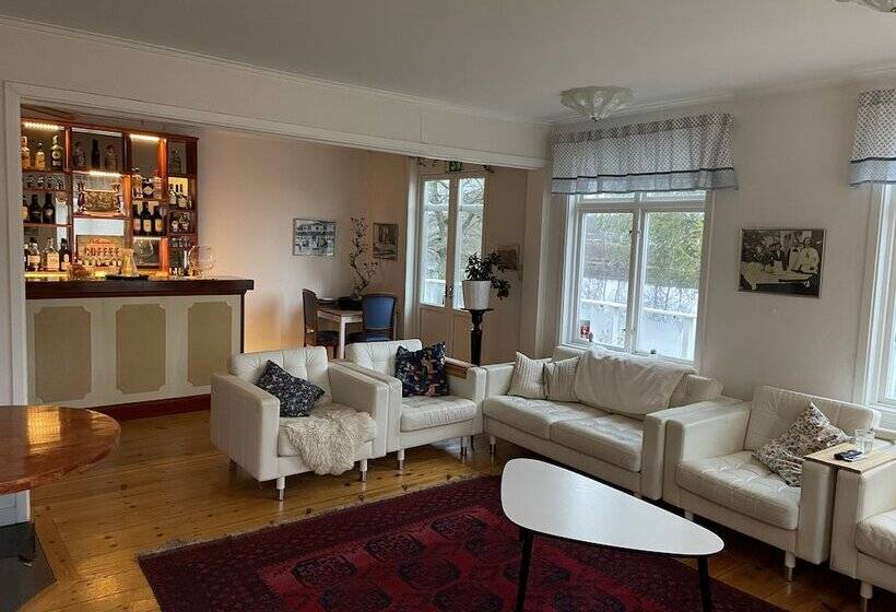 فندق صغير Husby Wärdshus