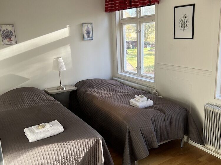 فندق صغير Husby Wärdshus