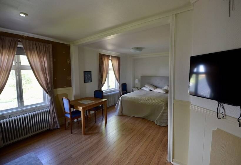 فندق صغير Husby Wärdshus