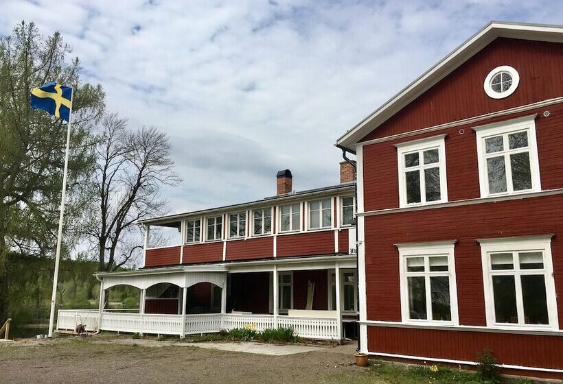 فندق صغير Husby Wärdshus