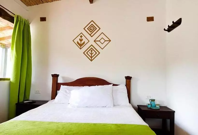 Retkeilymaja Posada El Artesano De Raquira