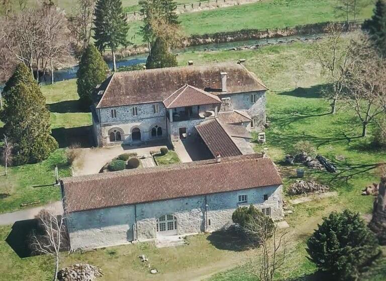 مبيت وإفطار Abbaye Saint Gilbert