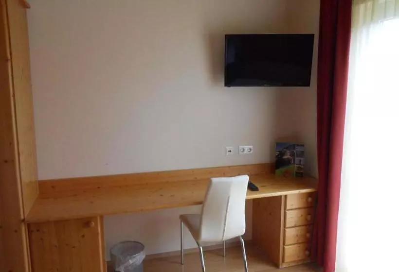 ベッドアンドブレックファースト Gästehaus Ehweiner