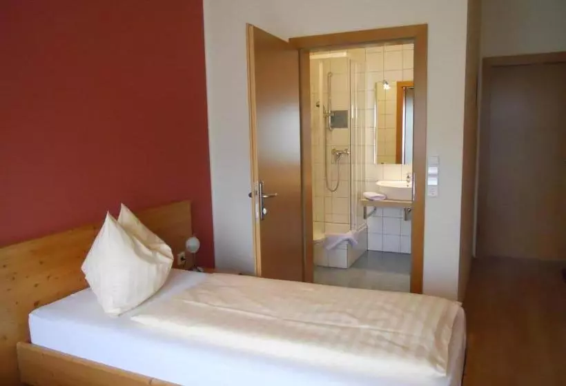 ベッドアンドブレックファースト Gästehaus Ehweiner