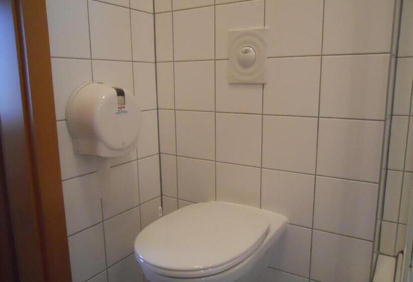 ベッドアンドブレックファースト Gästehaus Ehweiner