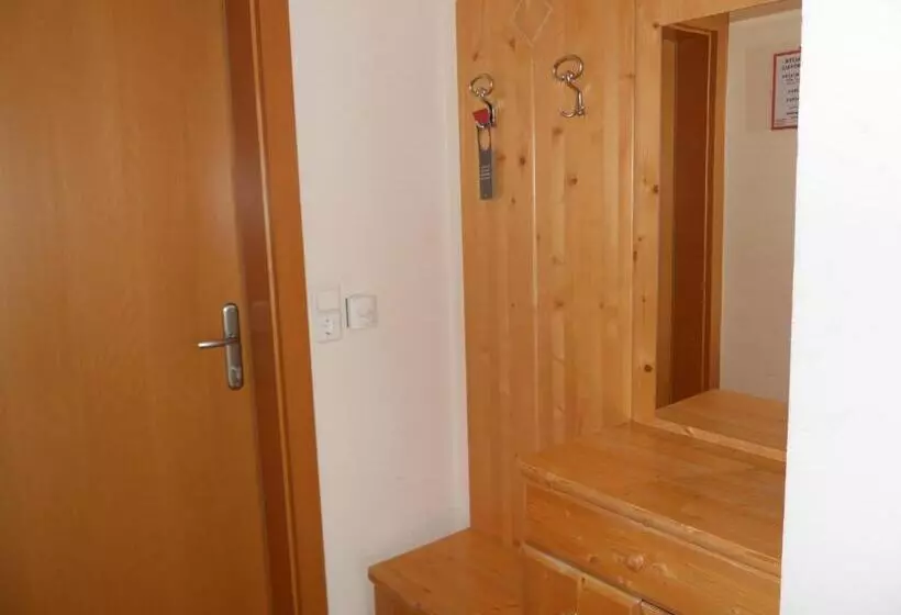 ベッドアンドブレックファースト Gästehaus Ehweiner