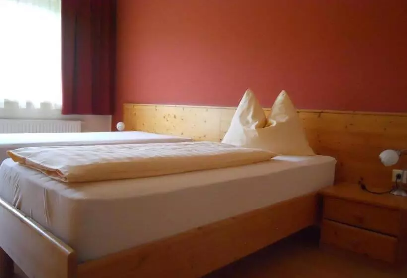 ベッドアンドブレックファースト Gästehaus Ehweiner