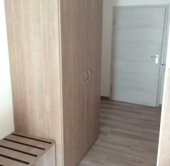 ホテル Amalfi Buttenwiesen