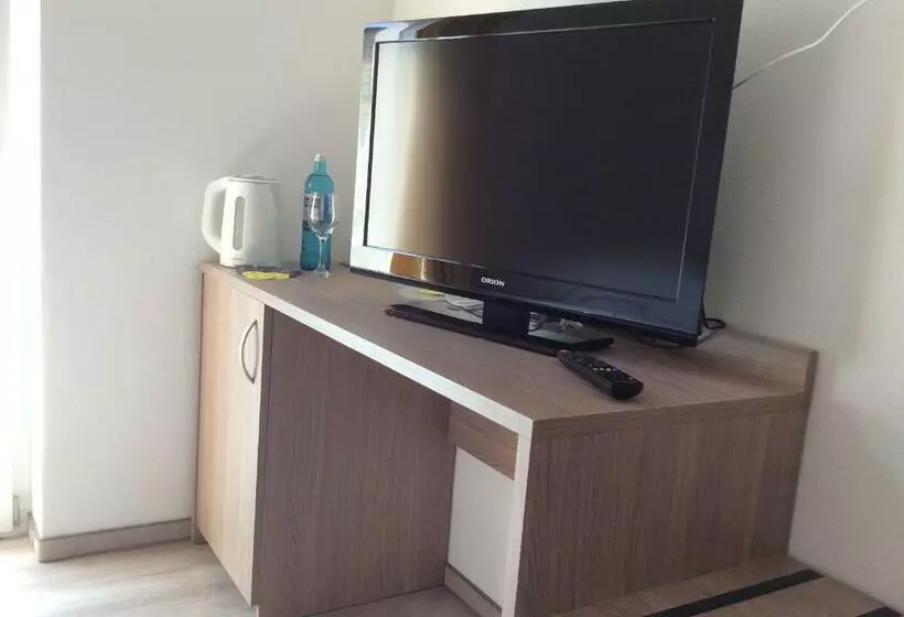 ホテル Amalfi Buttenwiesen