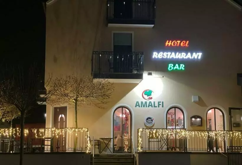 ホテル Amalfi Buttenwiesen