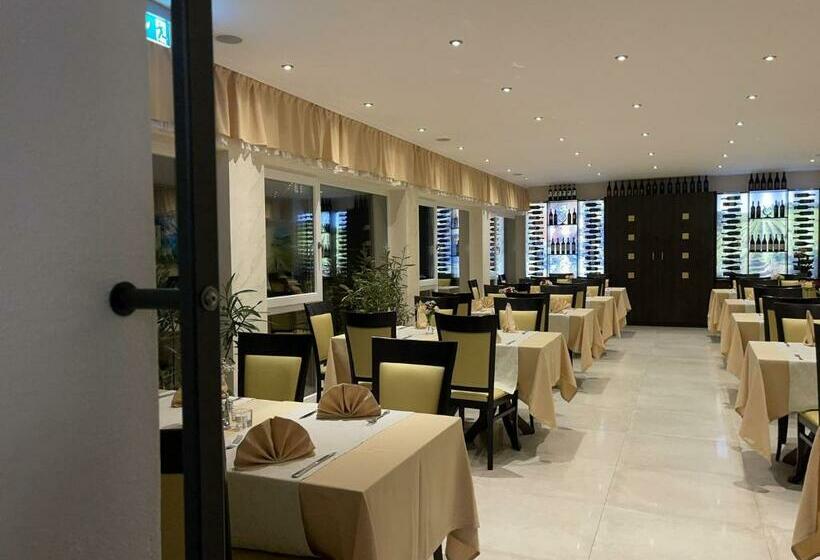 호텔 Amalfi Buttenwiesen