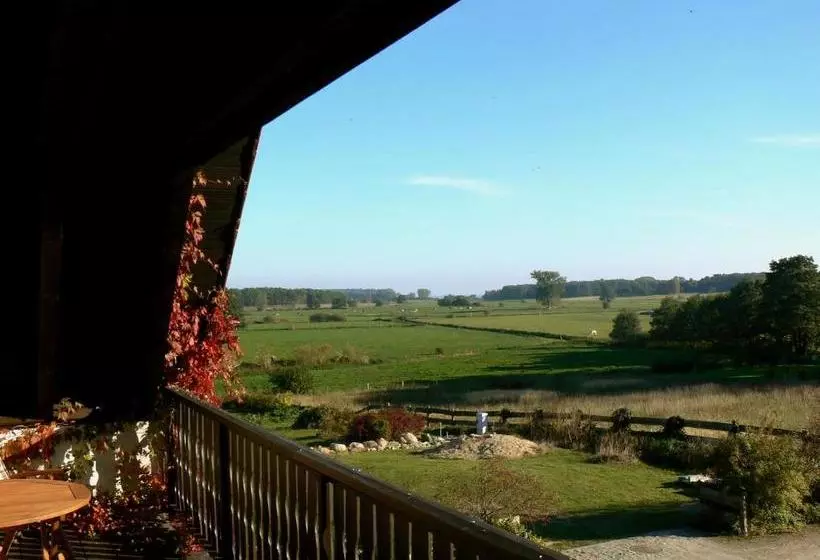 Hotelli Gasthof To`n Eikbom