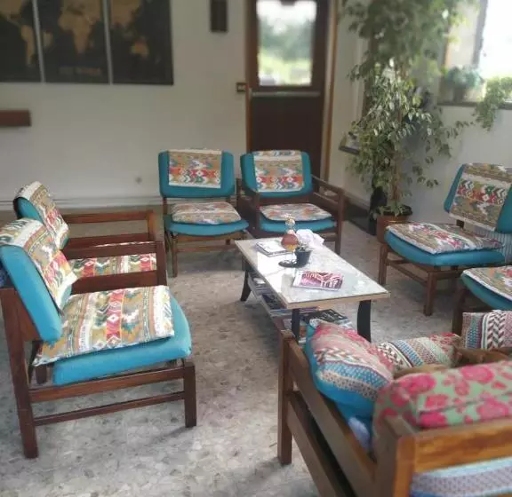 Hotelli Le Nouveau Monde