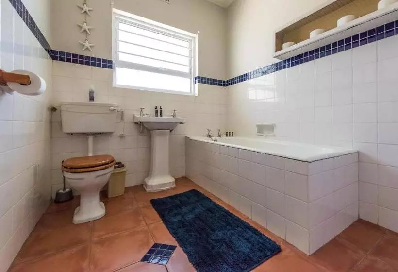 Hotelli Melkbos Holiday Accommodation