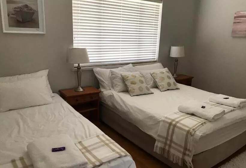 Hotelli Melkbos Holiday Accommodation