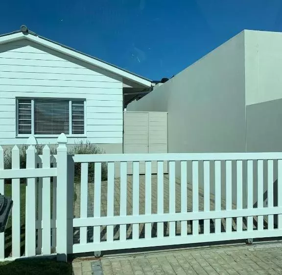 Hotelli Melkbos Holiday Accommodation