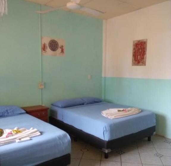 فندق Papaya Surf