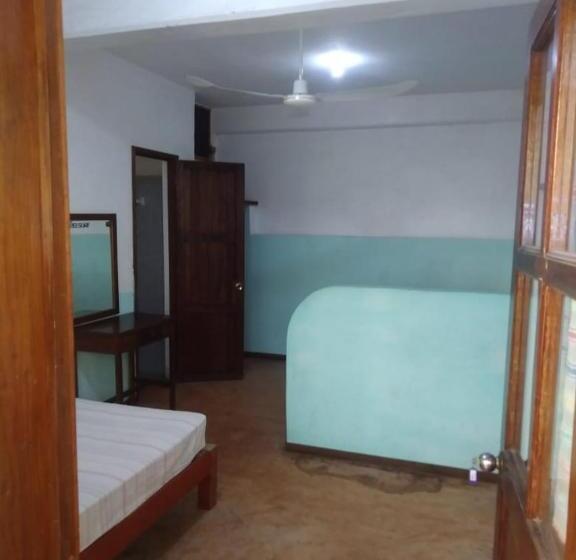 فندق Papaya Surf