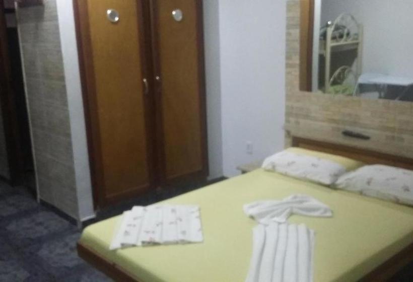 Отель Pinheral Palace