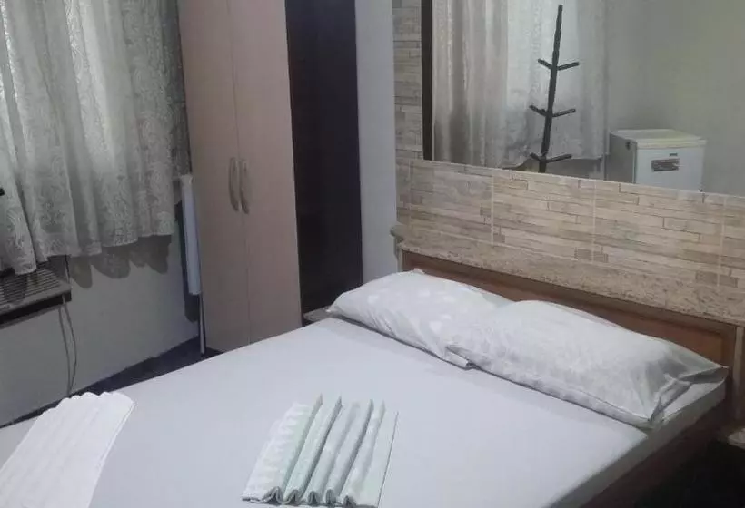 Hotelli Pinheral Palace