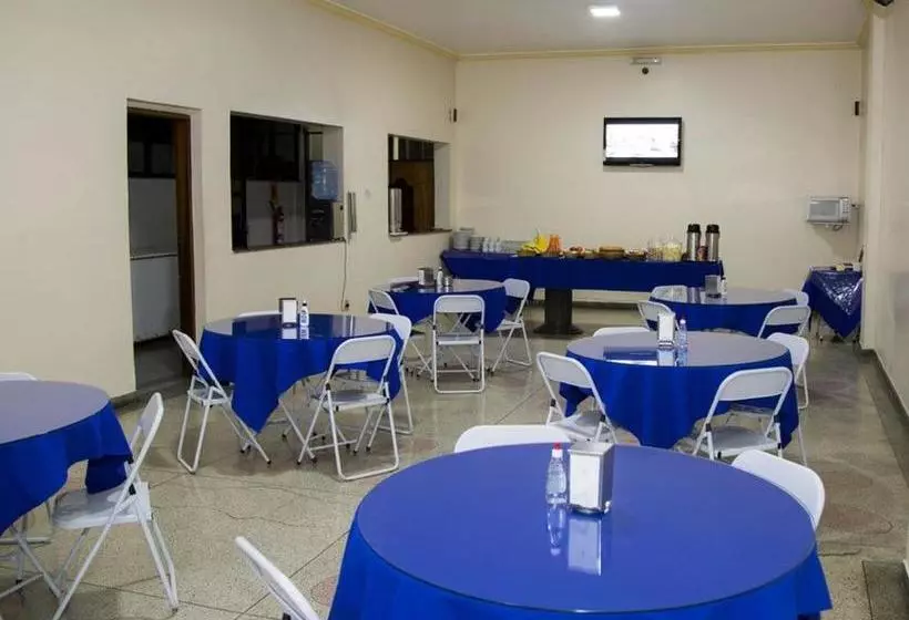 Hotelli Pinheral Palace