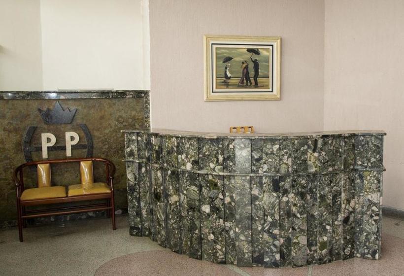 Отель Pinheral Palace